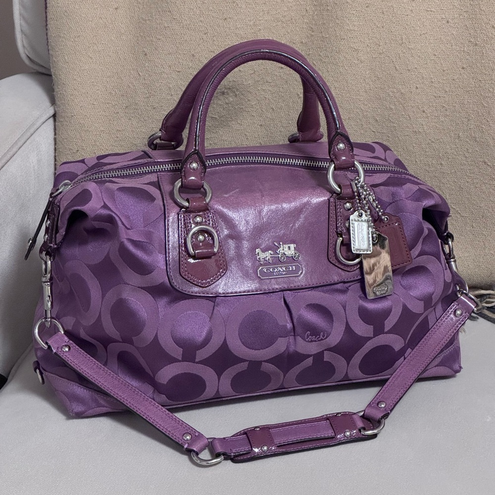 Coach Sabrina Signature Bag in Violet